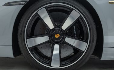 Porsche 911 SPORT CLASSIC (992) 31