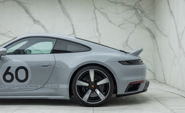 Porsche 911 SPORT CLASSIC (992) 45