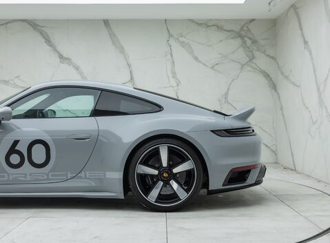 Porsche 911 SPORT CLASSIC (992) 45