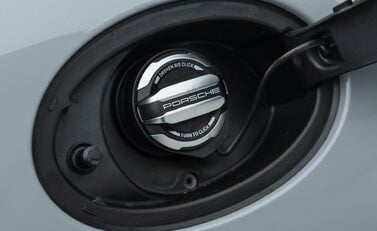 Porsche 911 SPORT CLASSIC (992) 36