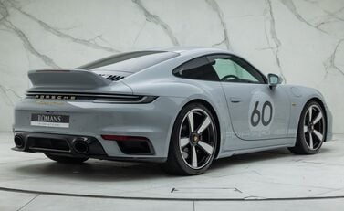 Porsche 911 SPORT CLASSIC (992) 6