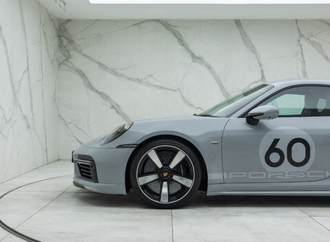 Porsche 911 SPORT CLASSIC (992) 44