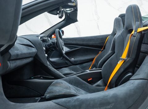McLaren 765LT Spider 23