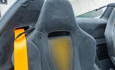 McLaren 765LT Spider 21