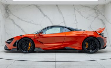 McLaren 765LT Spider 8