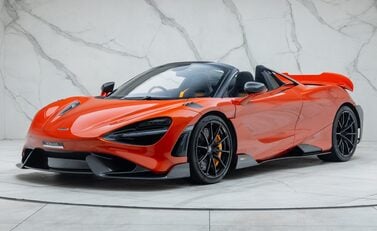 McLaren 765LT Spider 1