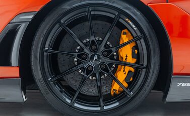 McLaren 765LT Spider 35