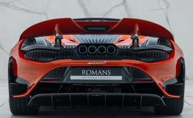 McLaren 765LT Spider 12