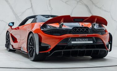 McLaren 765LT Spider 14