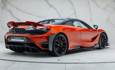 McLaren 765LT Spider 9