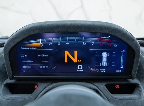 McLaren 765LT Spider 25