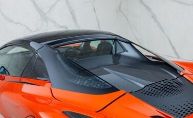 McLaren 765LT Spider 46