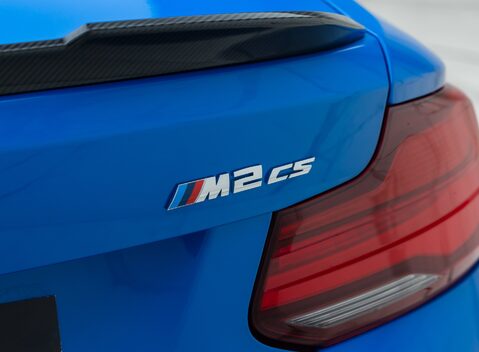 BMW M2 CS 40