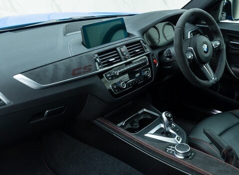 BMW M2 CS 18