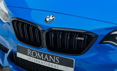 BMW M2 CS 32
