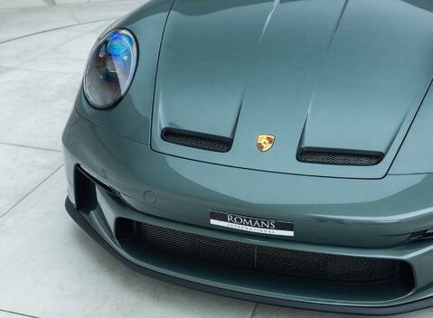 Porsche 911 GT3 TOURING (992) 24