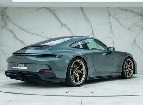 Porsche 911 GT3 TOURING (992) 3