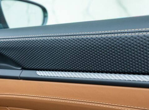 Porsche 911 GT3 TOURING (992) 22