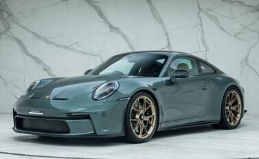 Porsche 911 GT3 TOURING (992) 1