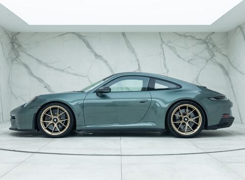 Porsche 911 GT3 TOURING (992) 2