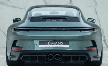 Porsche 911 GT3 TOURING (992) 5