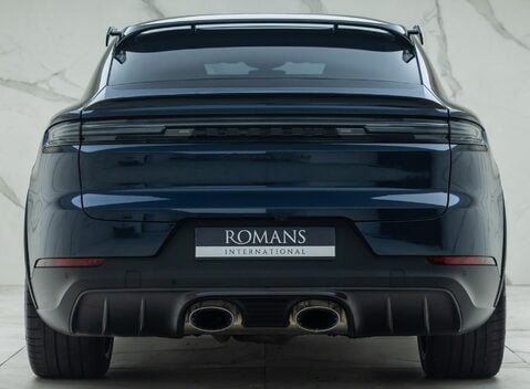 Porsche Cayenne TURBO E-HYBRID Coupe with GT Package 8