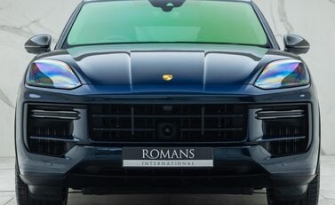 Porsche Cayenne TURBO E-HYBRID Coupe with GT Package 7