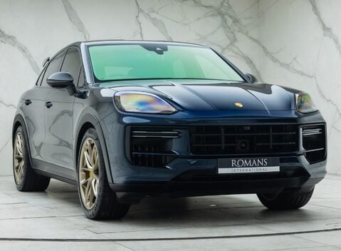 Porsche Cayenne TURBO E-HYBRID Coupe with GT Package 9