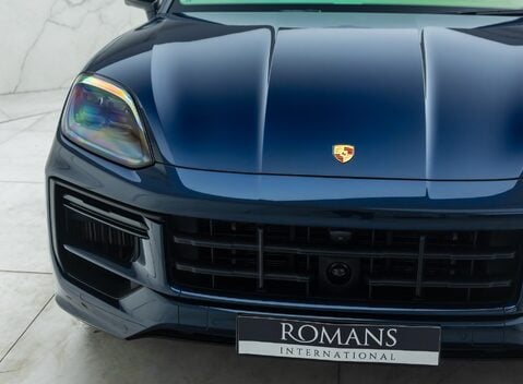 Porsche Cayenne TURBO E-HYBRID Coupe with GT Package 31