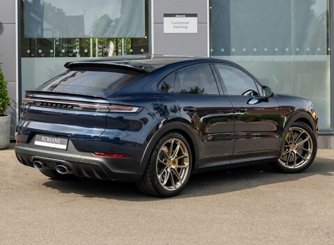 Porsche Cayenne TURBO E-HYBRID Coupe with GT Package 4