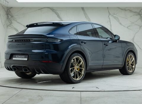 Porsche Cayenne TURBO E-HYBRID Coupe with GT Package 6