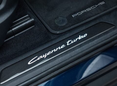 Porsche Cayenne TURBO E-HYBRID Coupe with GT Package 26