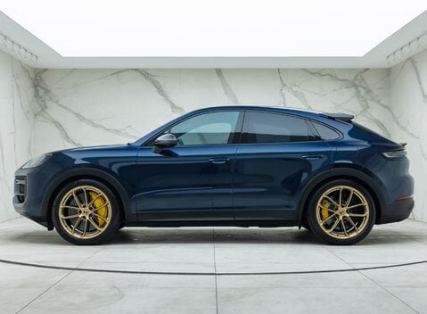 Porsche Cayenne TURBO E-HYBRID Coupe with GT Package 5