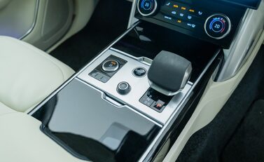 Land Rover Range Rover P400 AUTOBIOGRAPHY 24