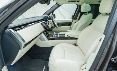 Land Rover Range Rover P400 AUTOBIOGRAPHY 18