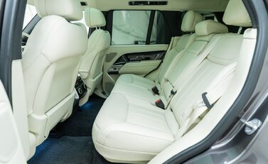 Land Rover Range Rover P400 AUTOBIOGRAPHY 17