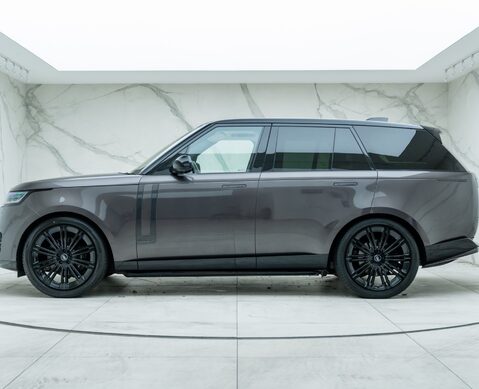 Land Rover Range Rover P400 AUTOBIOGRAPHY 