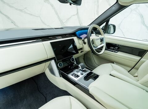 Land Rover Range Rover P400 AUTOBIOGRAPHY 19