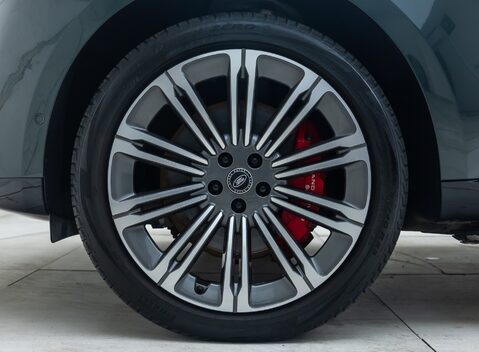 Land Rover Range Rover P530 SV 32