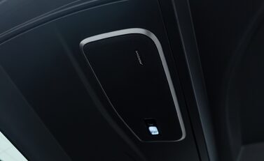 Land Rover Range Rover P530 SV 42