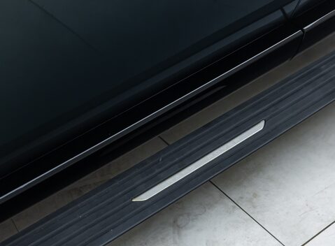 Land Rover Range Rover P530 SV 36