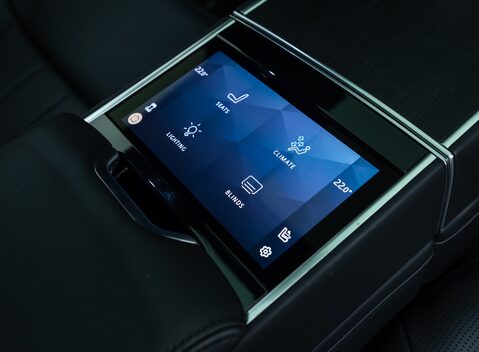 Land Rover Range Rover P530 SV 20