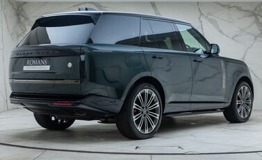 Land Rover Range Rover P530 SV 6