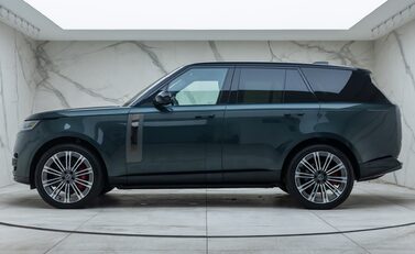 Land Rover Range Rover P530 SV 5