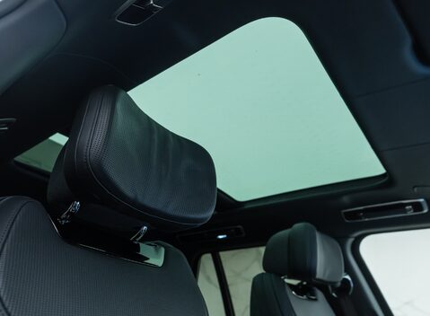 Land Rover Range Rover P530 SV 16