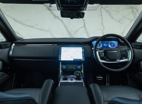 Land Rover Range Rover P530 SV 23