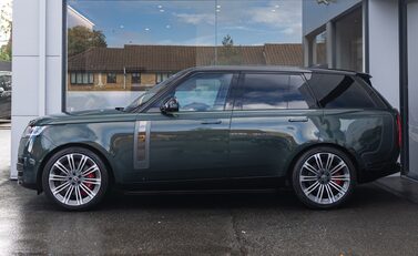 Land Rover Range Rover P530 SV 3