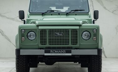 Land Rover Defender 110 HERITAGE 7