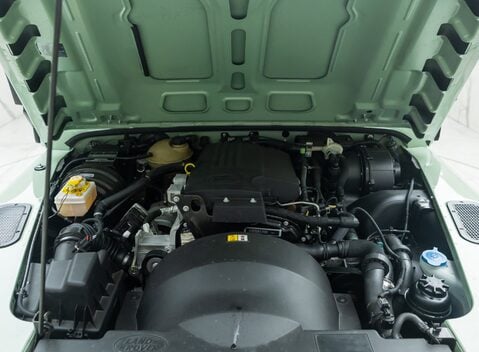 Land Rover Defender 110 HERITAGE 40