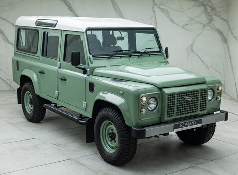 Land Rover Defender 110 HERITAGE 11